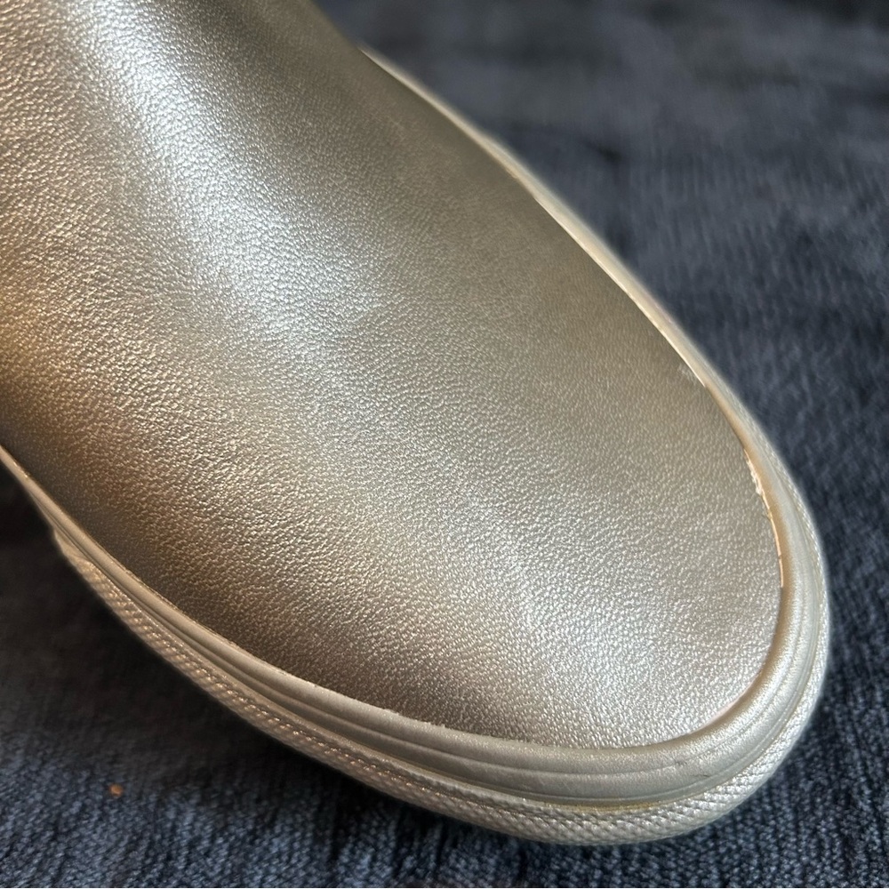 Vans - Silver Slip-Ons - Women’s 8.5 - Picture 6 of 9